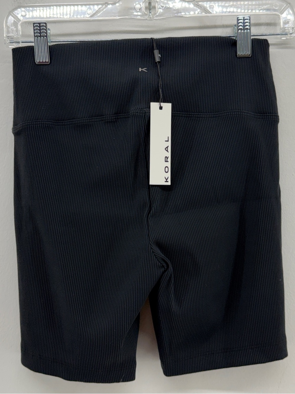 NWT! Koral Womens Black Ribbed Stretch Activewear 6-inch Inseam Shorts Size L